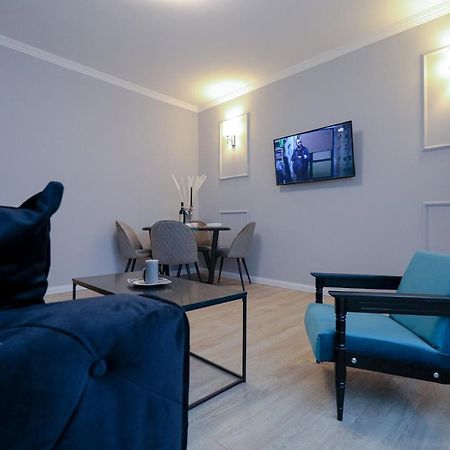 Heart Of Nis Apartamento Exterior foto