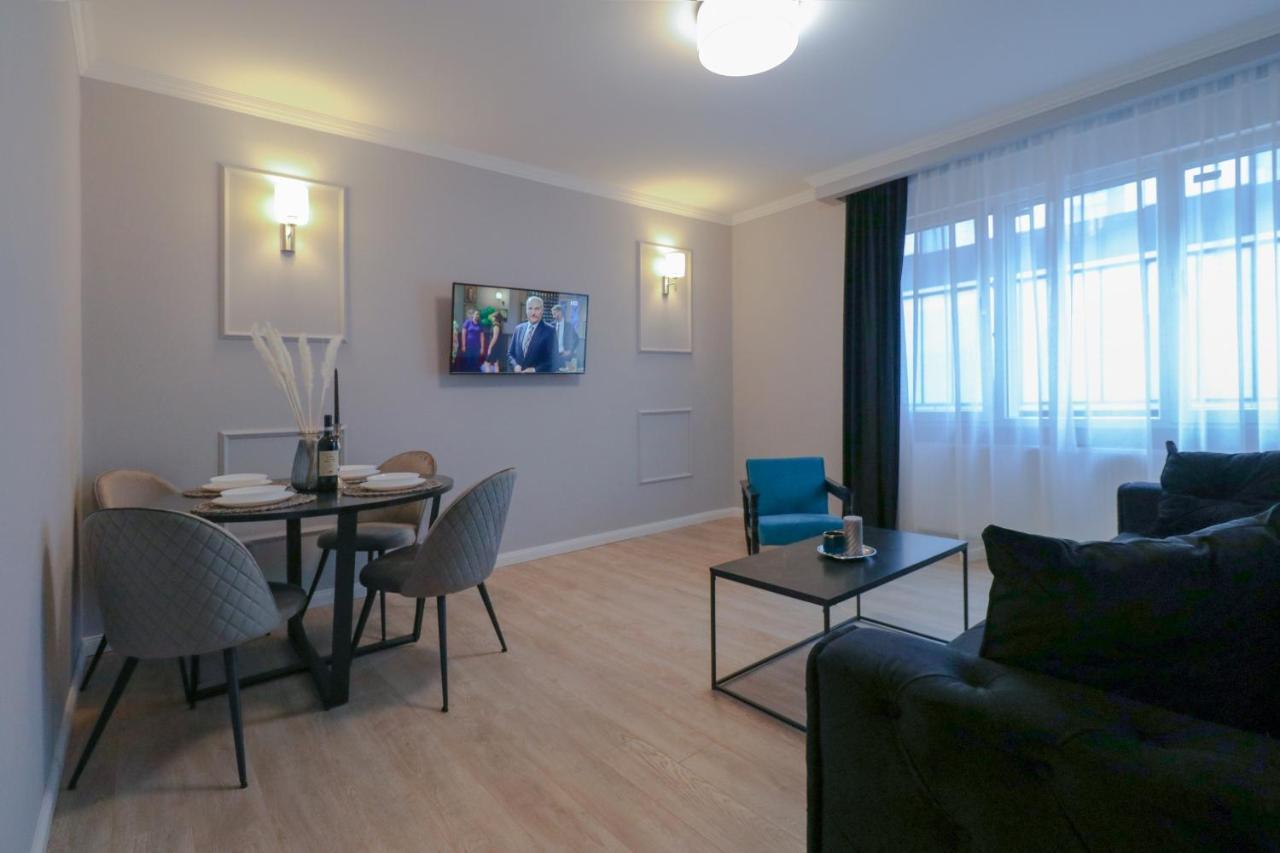 Heart Of Nis Apartamento Exterior foto