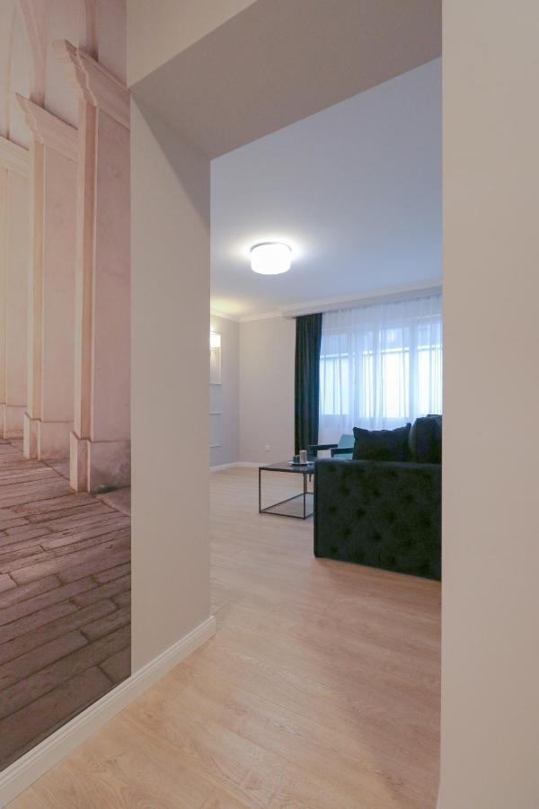 Heart Of Nis Apartamento Exterior foto
